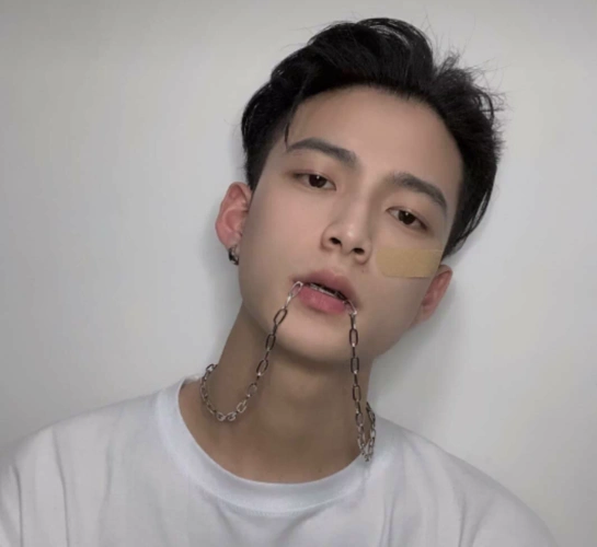 男生头像|2021男生头像优质男头 嘴唇性感的男生很少见 第194期